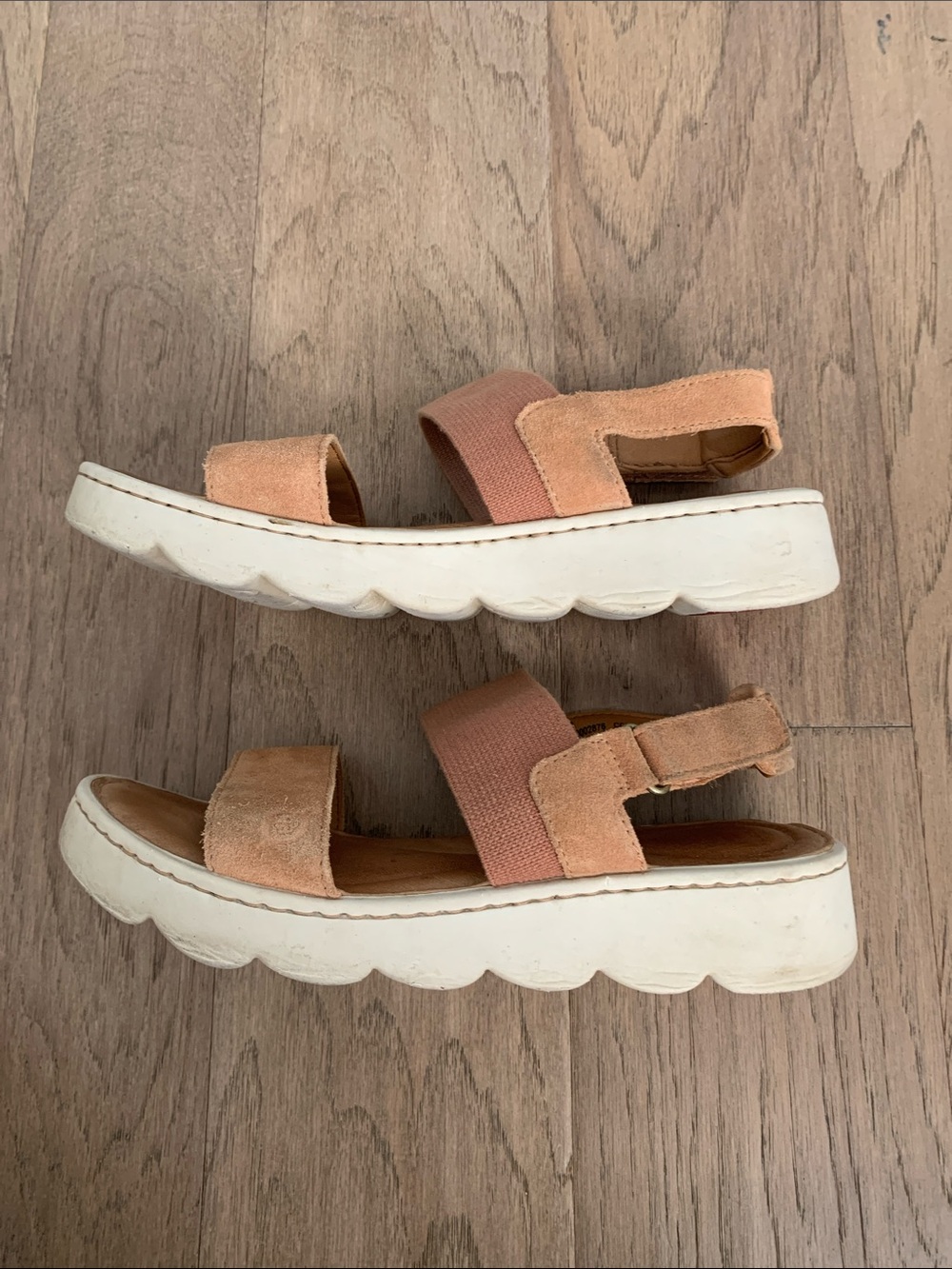 Born Peach Suede & Elastic Strap Sandals Size 7M - Picture 6 of 8